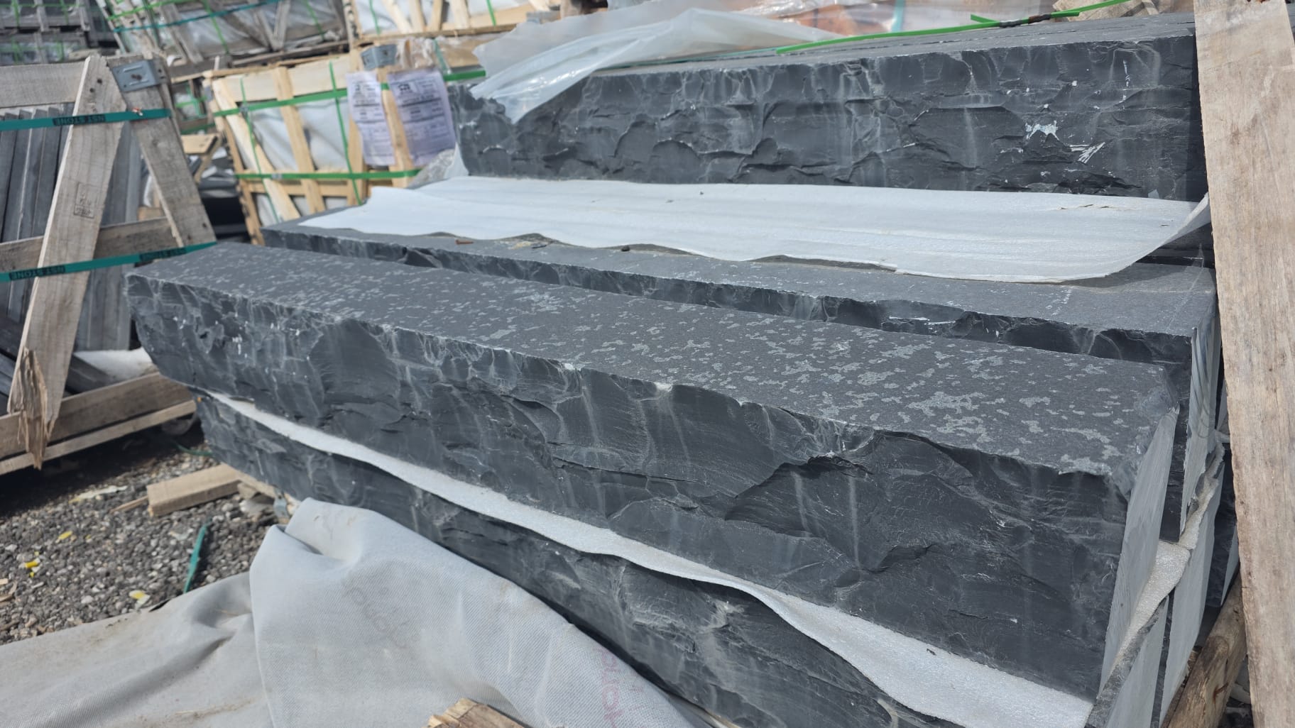 Kota black matching step filler stone option
